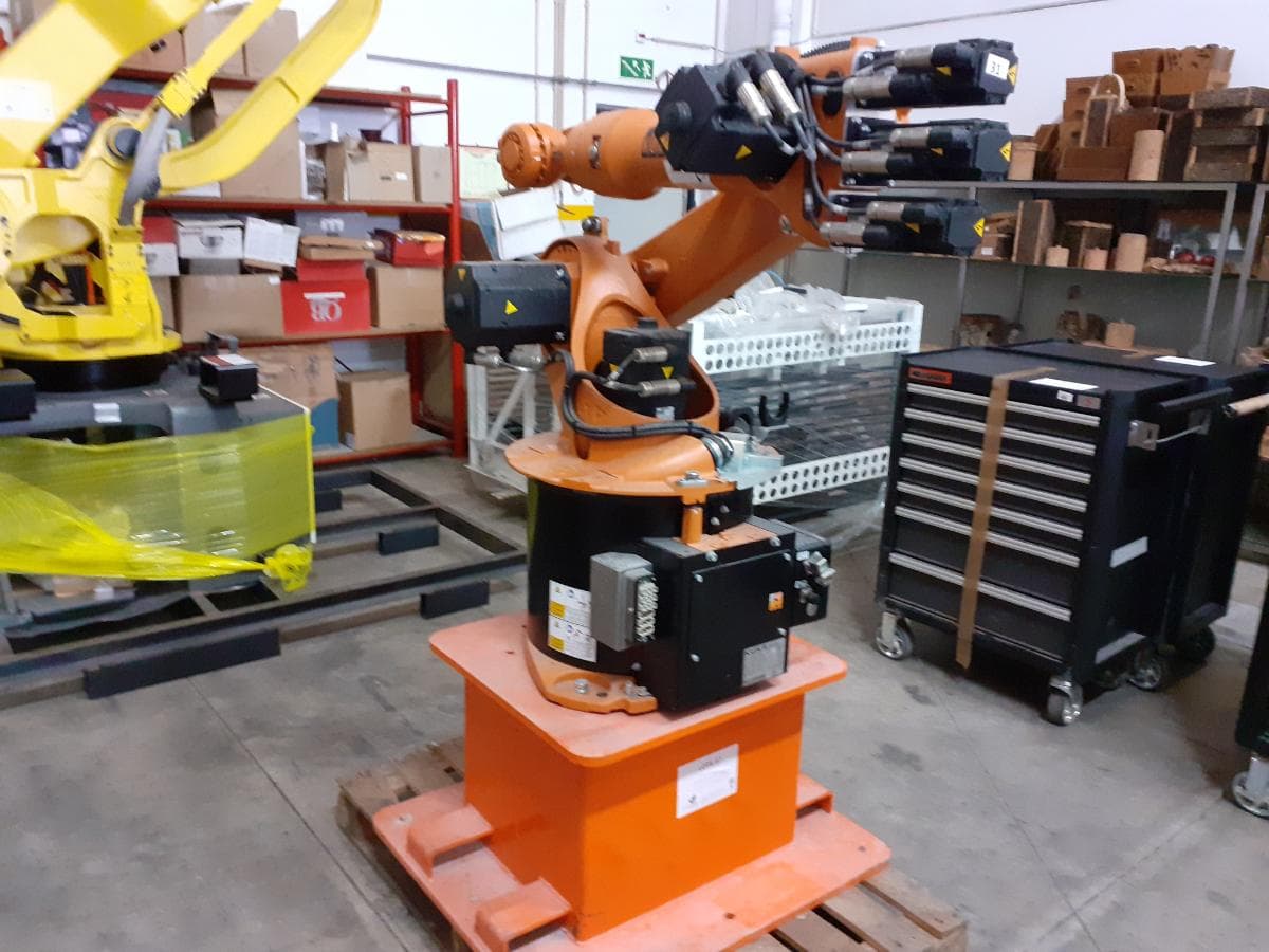 Robot