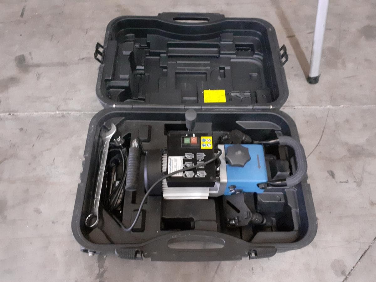 Máquina chanfradora — imagem 1