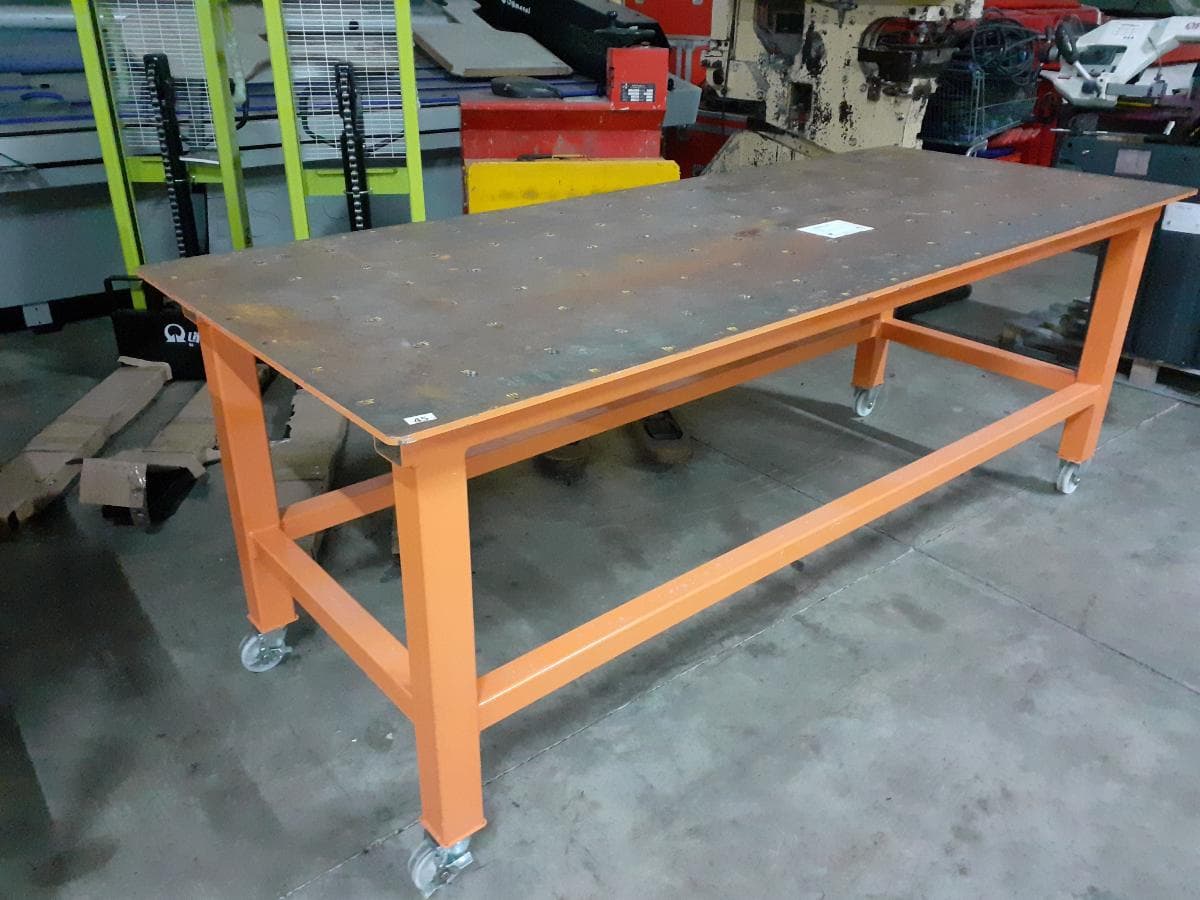 Mesa de trabalho em aço — imagem 2