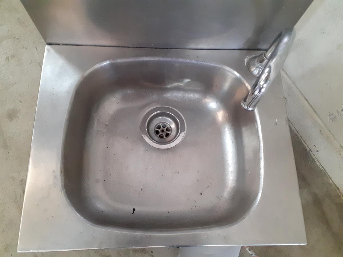Lavatório inox — image 4