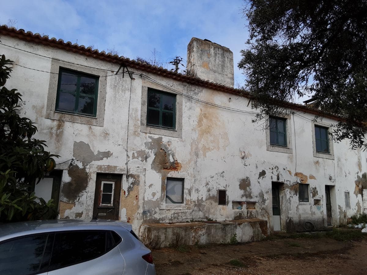 Terreno + Moradia (Ruínas) · Caparica — imagem 3