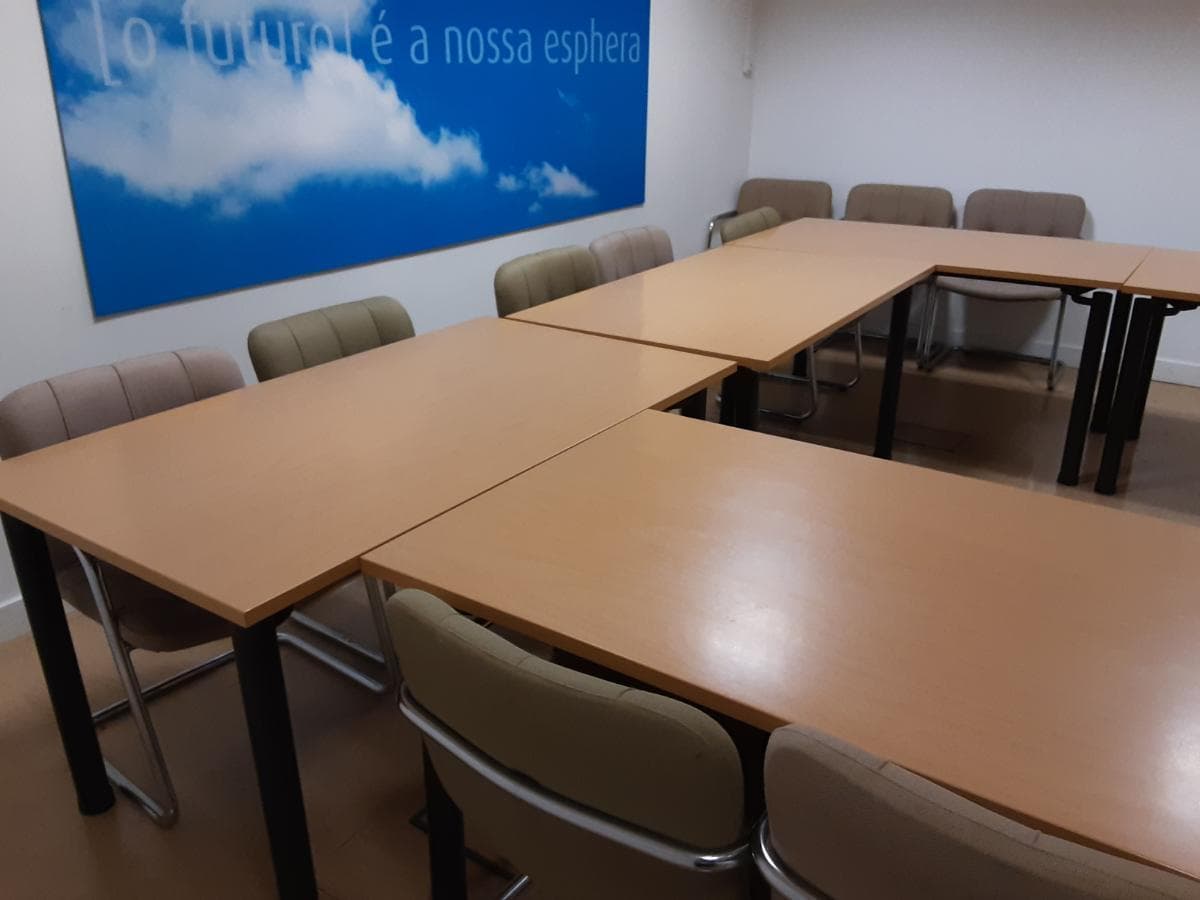 Equipamento de Escritório · Almada — imagem 1