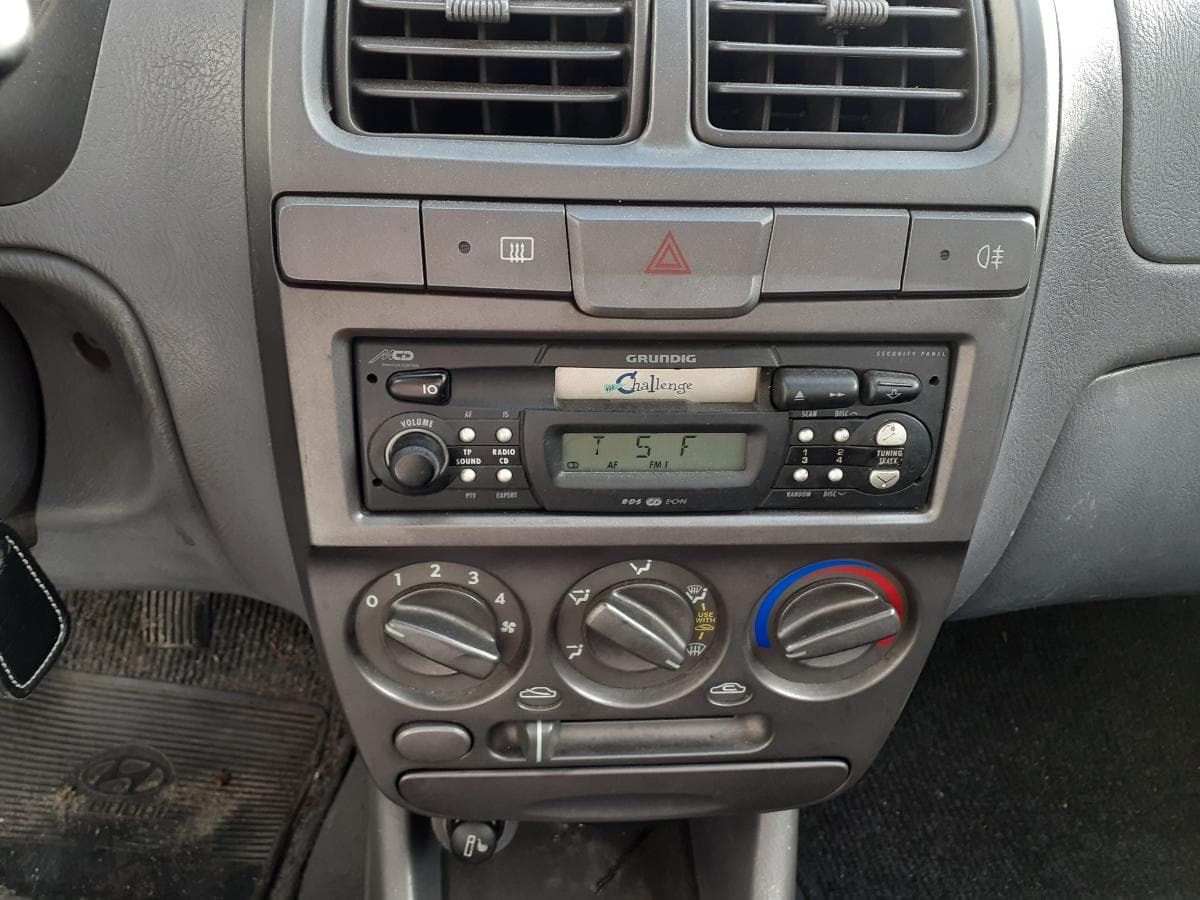Hyundai Accent — imagem 7