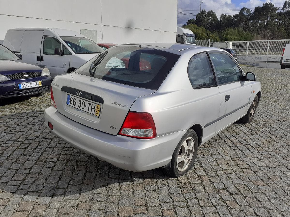 Hyundai Accent — imagem 3