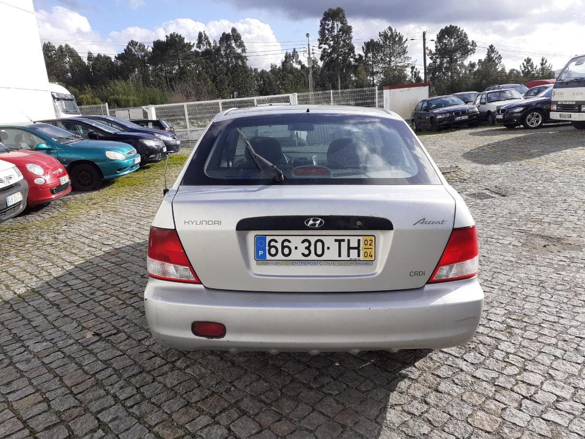 Hyundai Accent — imagem 4