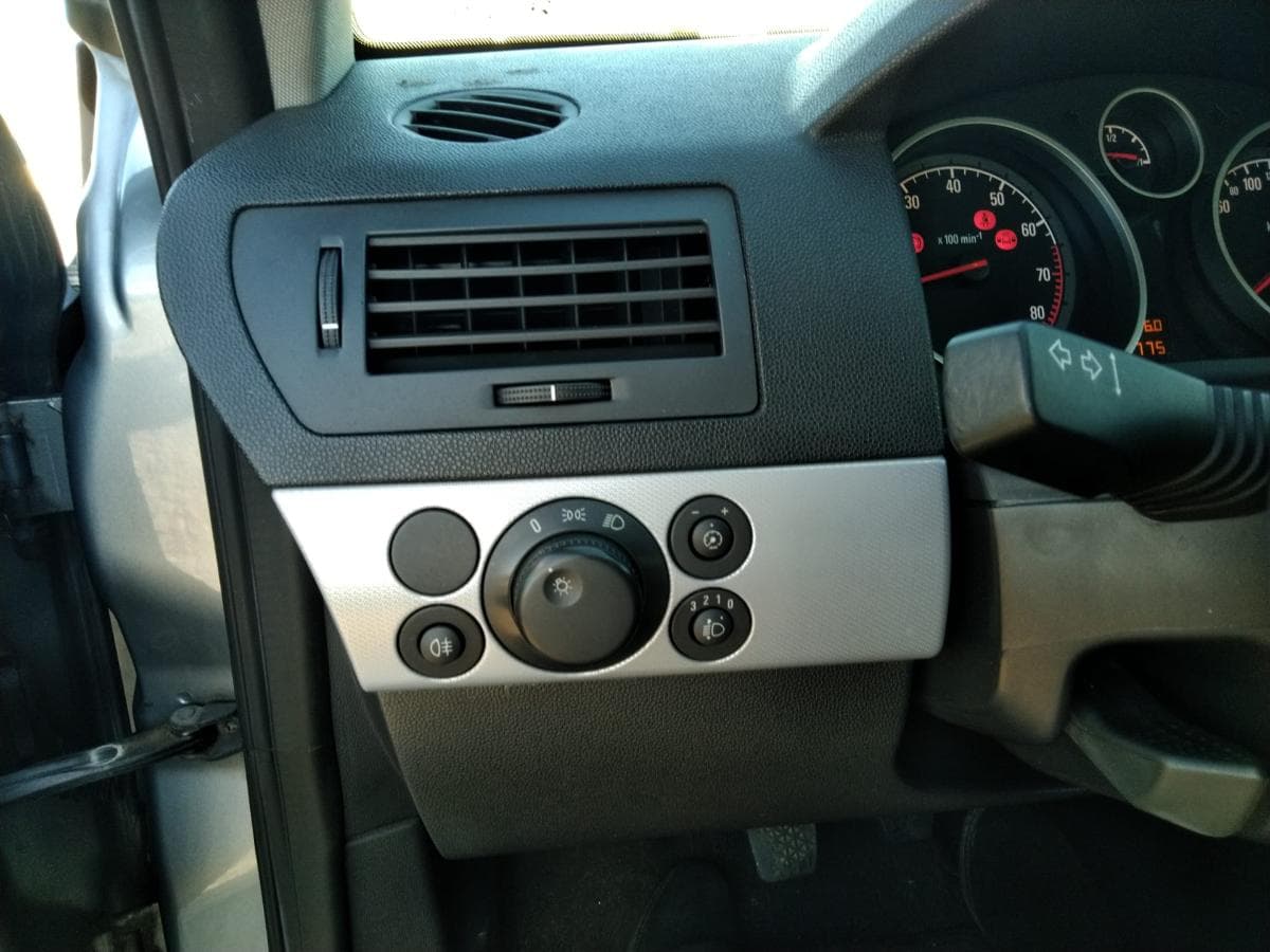 Opel Astra 1.4 · Gasolina — image 11