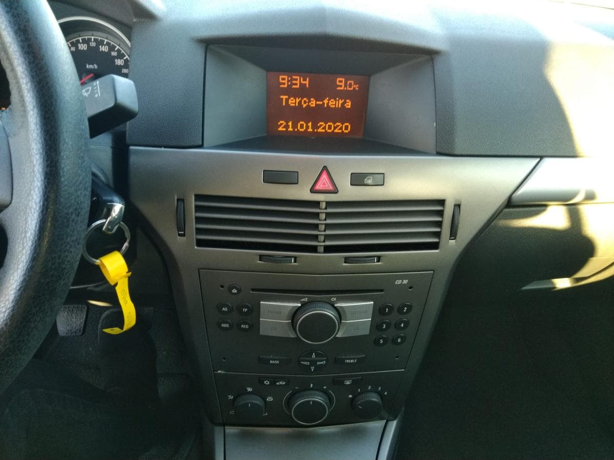Opel Astra 1.4 · Gasolina — image 12