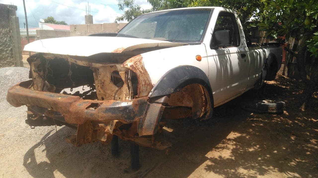 Carcaça- Nissan Harbody — image 2