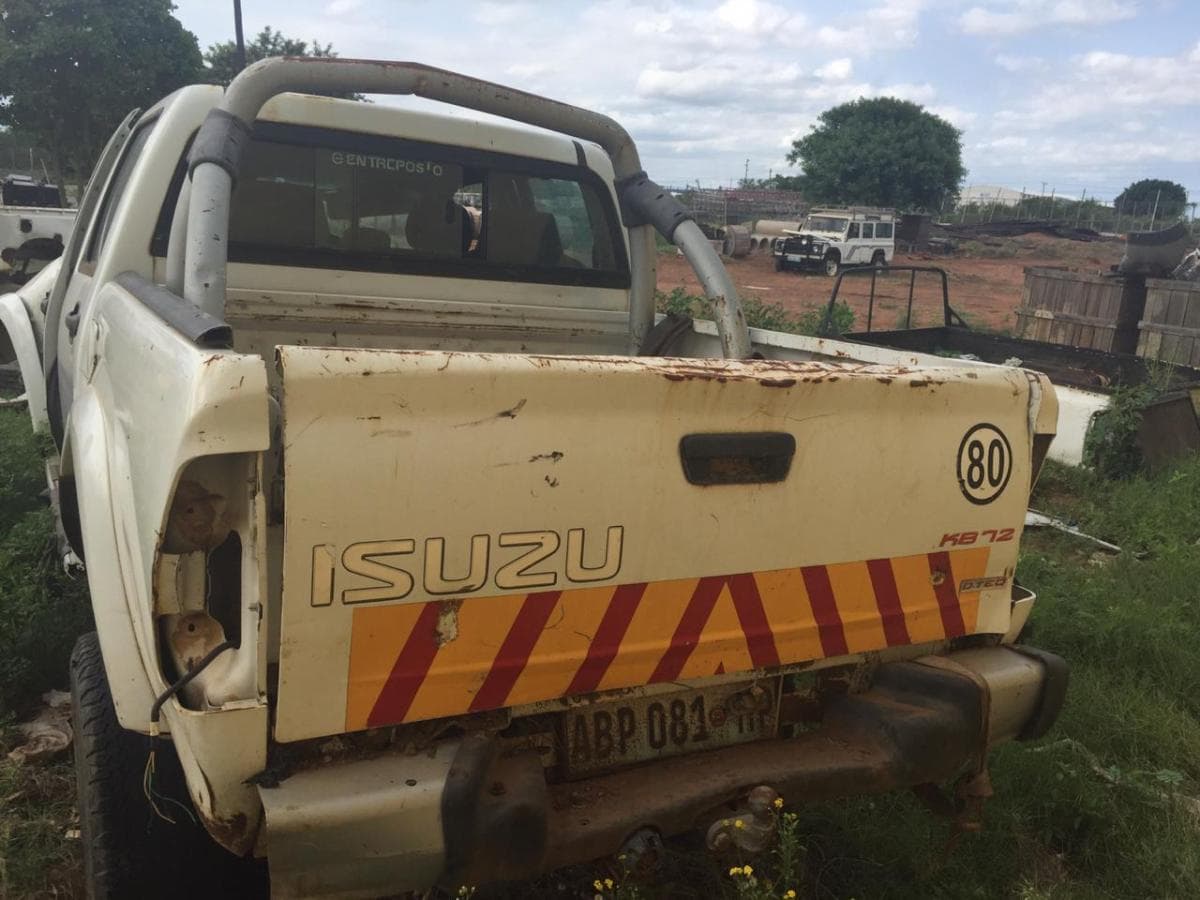 Carcaça- Isuzu — imagem 3