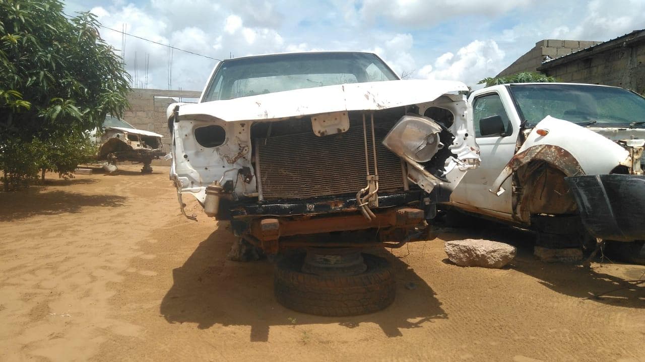 Carcaça- Nissan Harbody — image 3