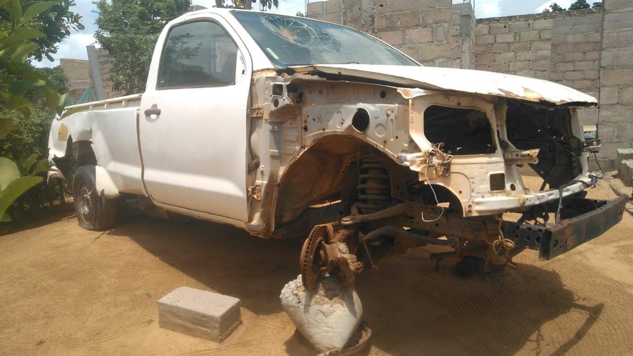 Carcaça- Toyota Hilux — imagem 1