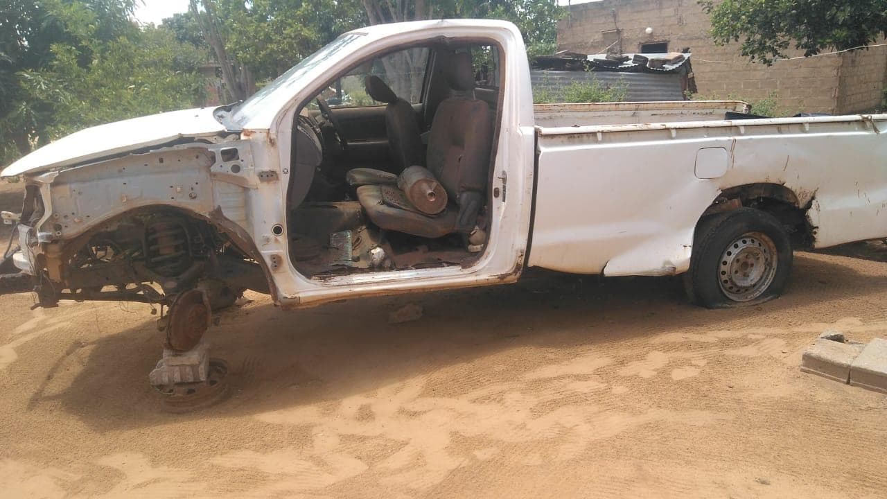 Carcaça- Toyota Hilux — imagem 2