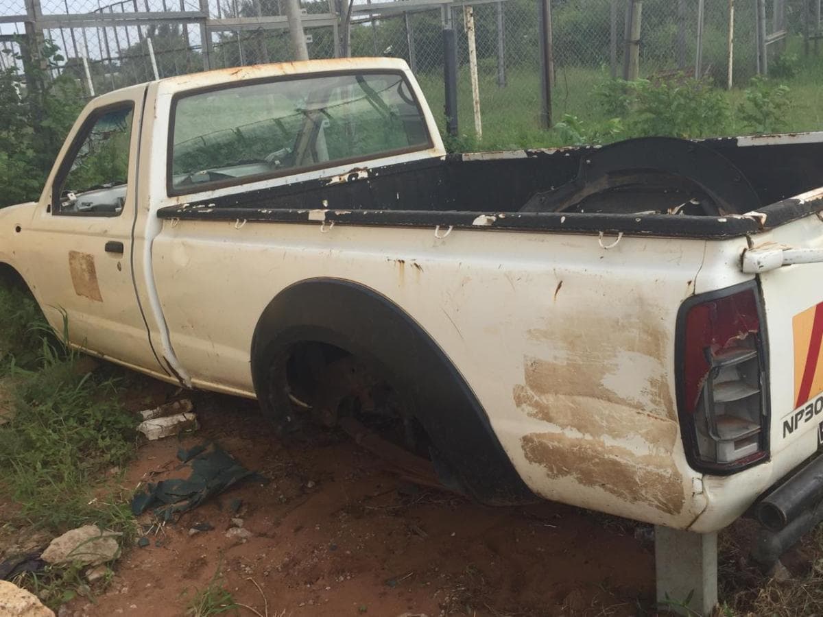 Carcaça- Nissan Hardbody — imagen 2