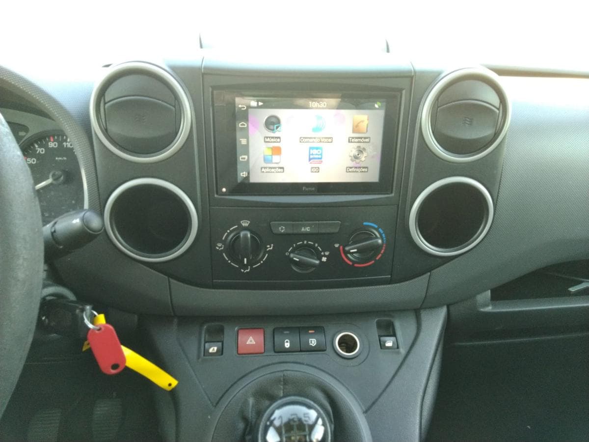 Peugeot Partner · 3 lugares — imagem 10