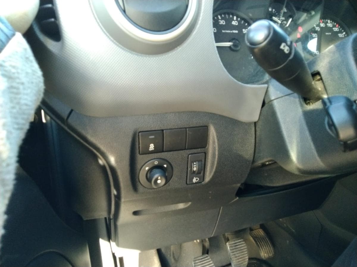 Peugeot Partner · 3 lugares — imagem 11
