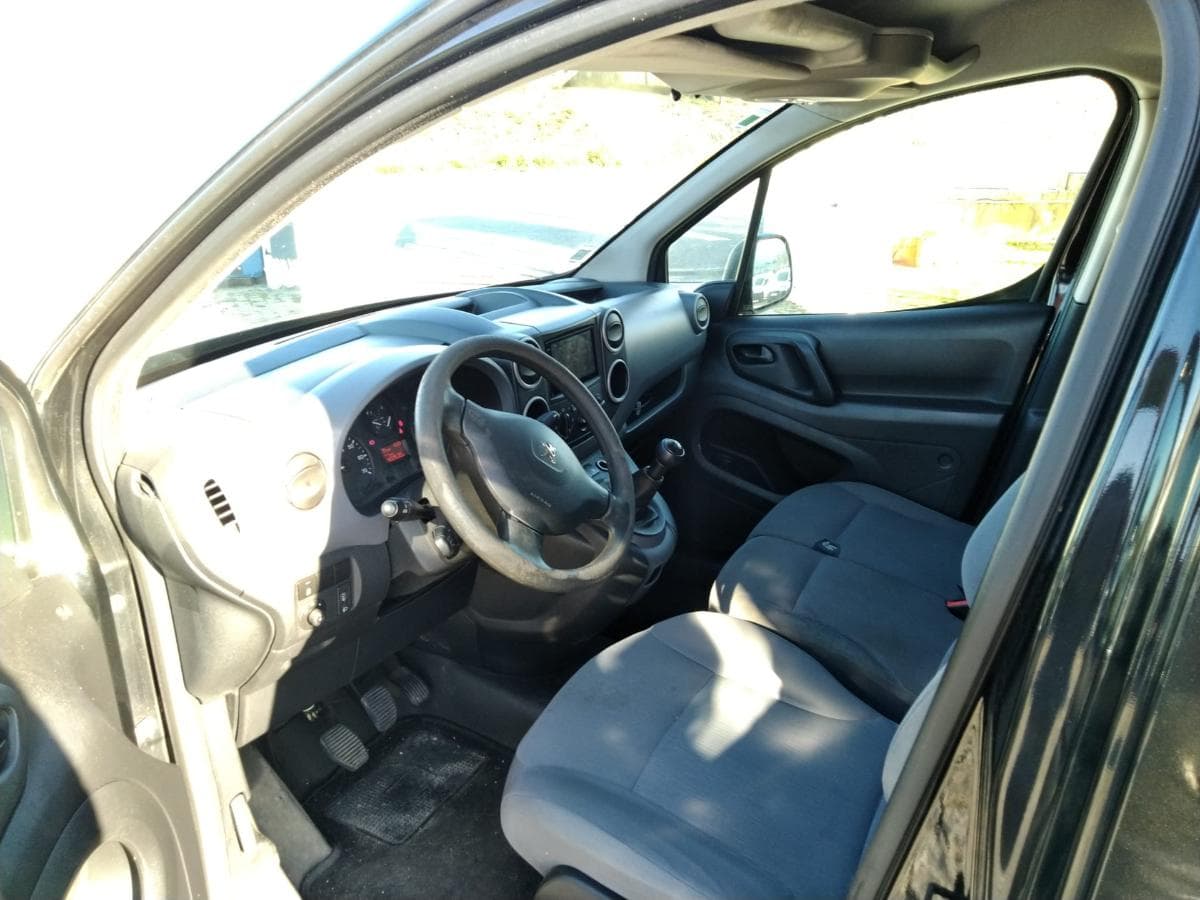 Peugeot Partner · 3 lugares — imagem 7