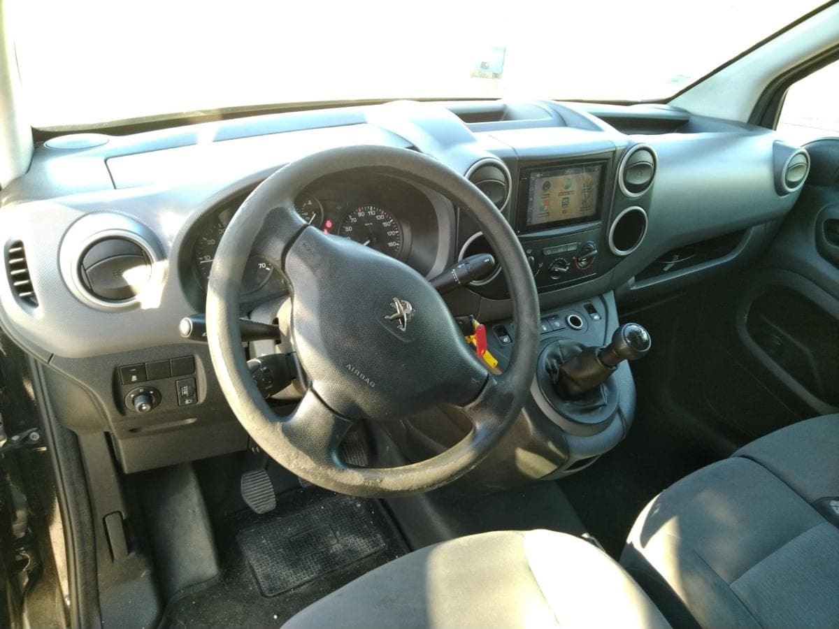 Peugeot Partner · 3 lugares — imagem 9