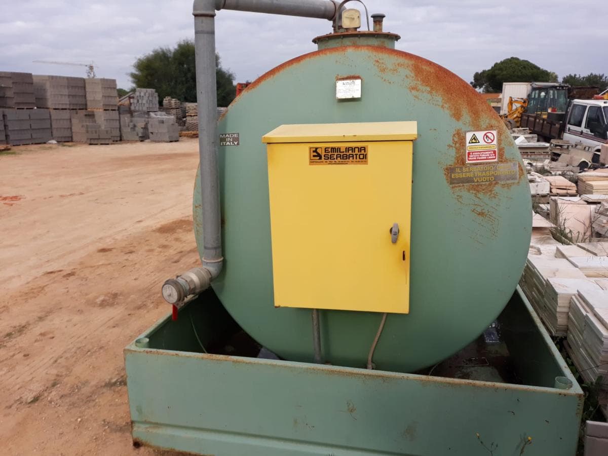 Deposito Combustible con surtidor — image 2