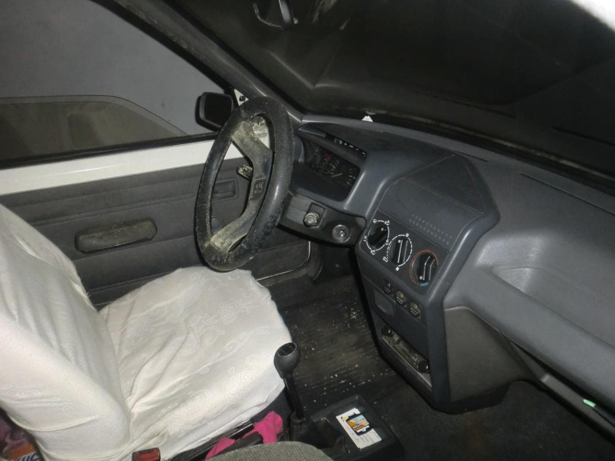 PEUGEOT 205 XAD — imagen 4