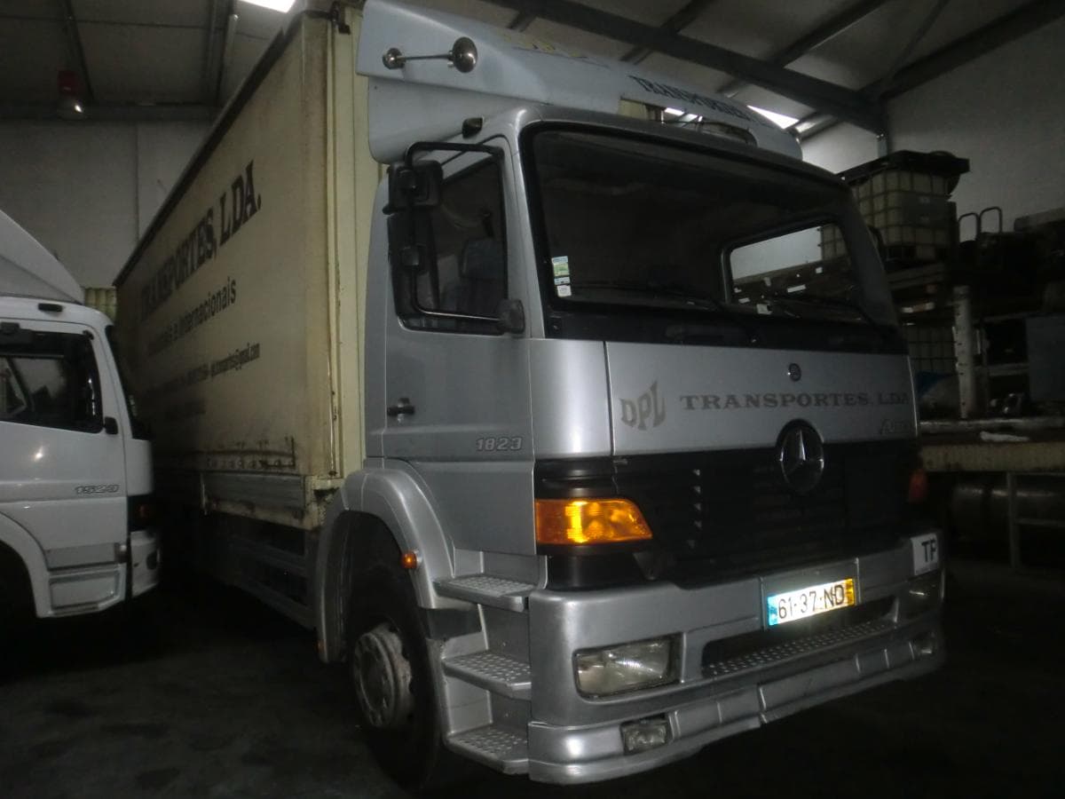 MERCEDES-BENZ ATEGO 1823