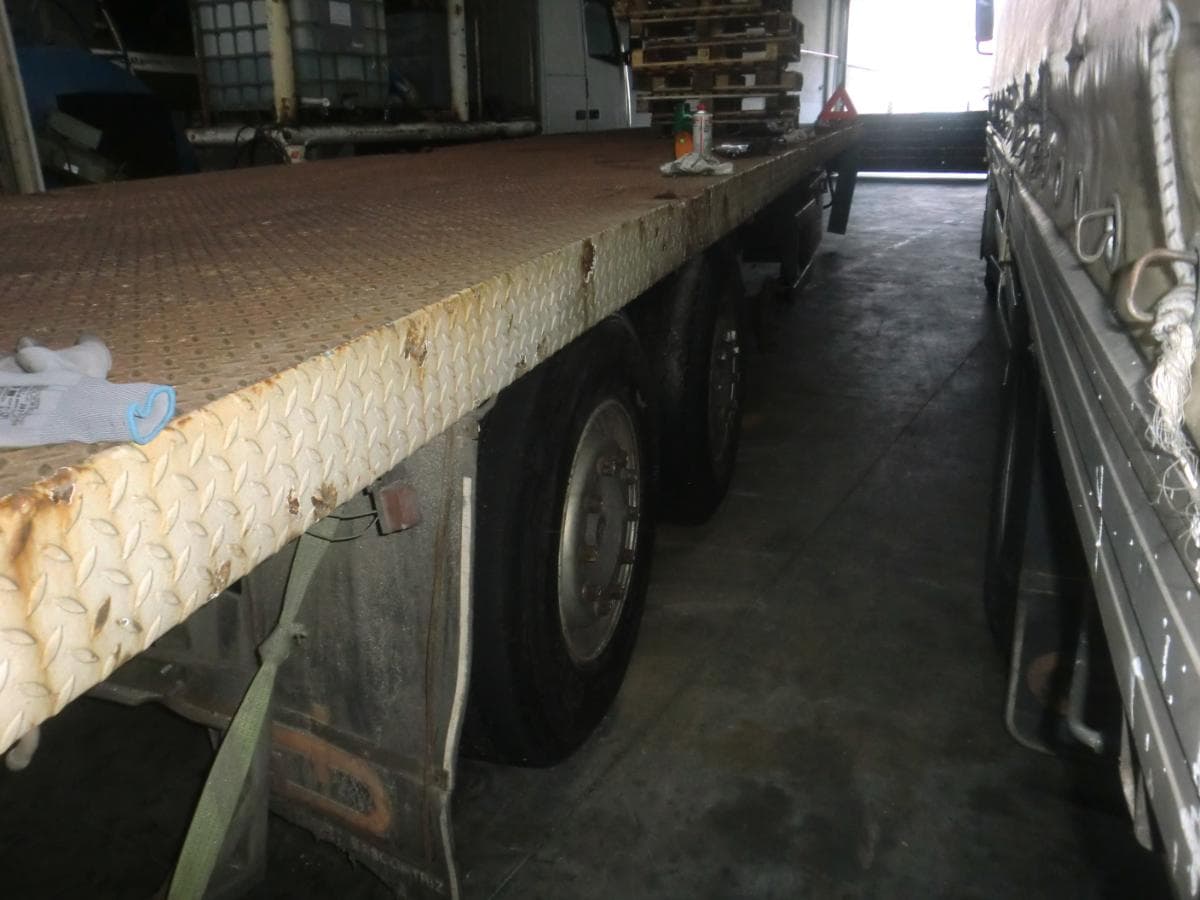 Semi-trailer — image 2