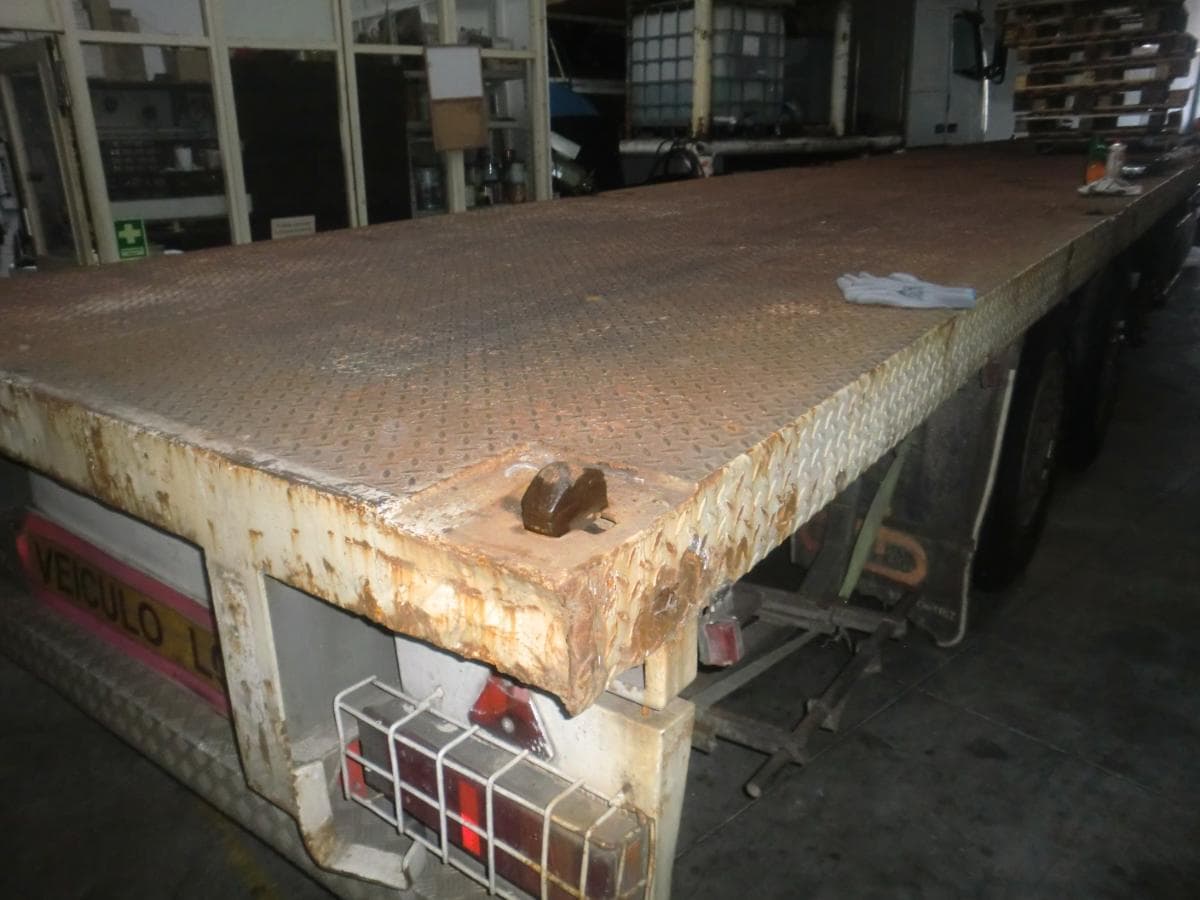 Semi-trailer — image 3