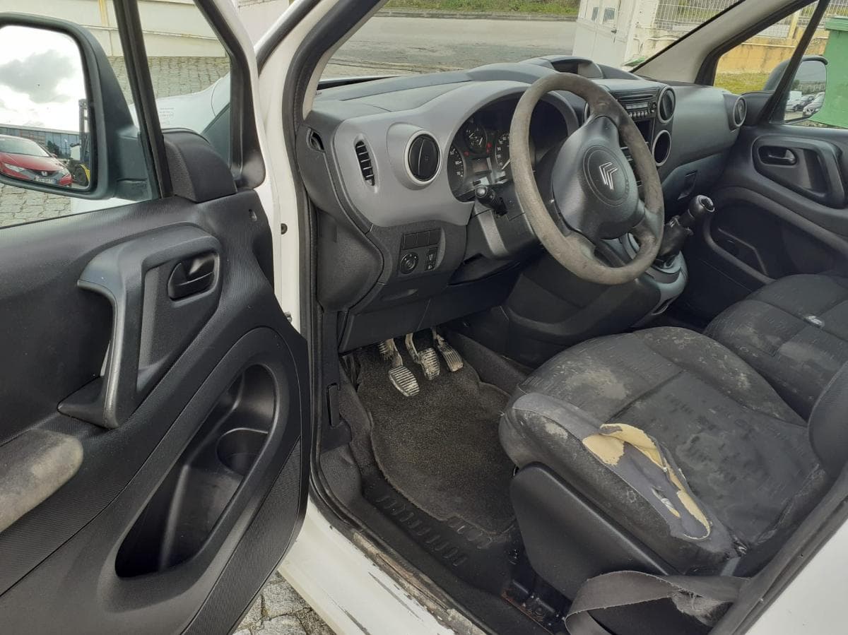 Citroën Berlingo · 3 lugares — imagen 7