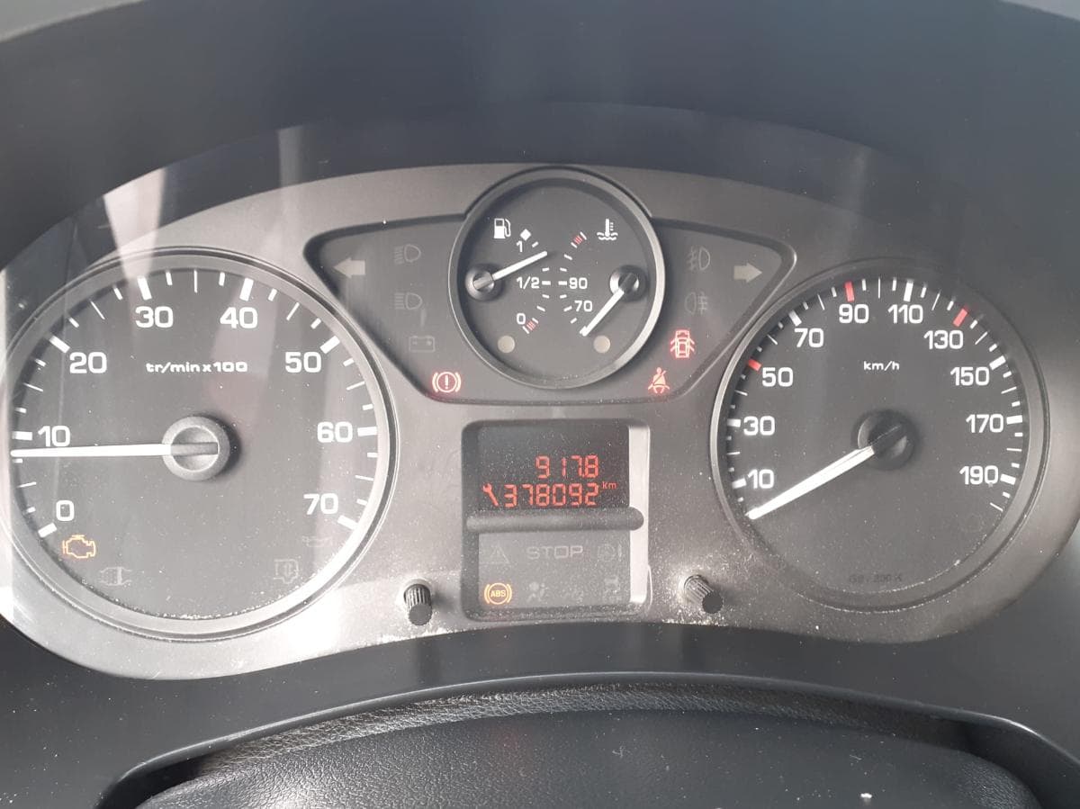 Citroën Berlingo · 3 lugares — imagen 12