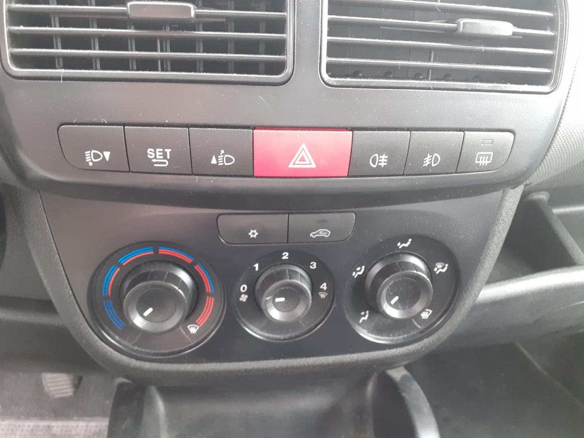 Fiat Doblo Maxi · Ano 2014 — image 11