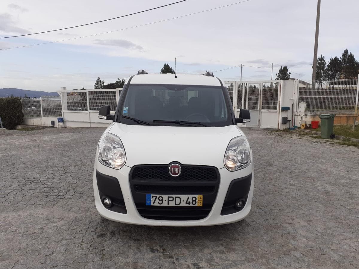 Fiat Doblo Maxi · Ano 2014 — image 3
