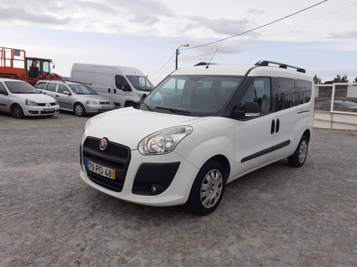 Fiat Doblo Maxi · Ano 2014 — image 2