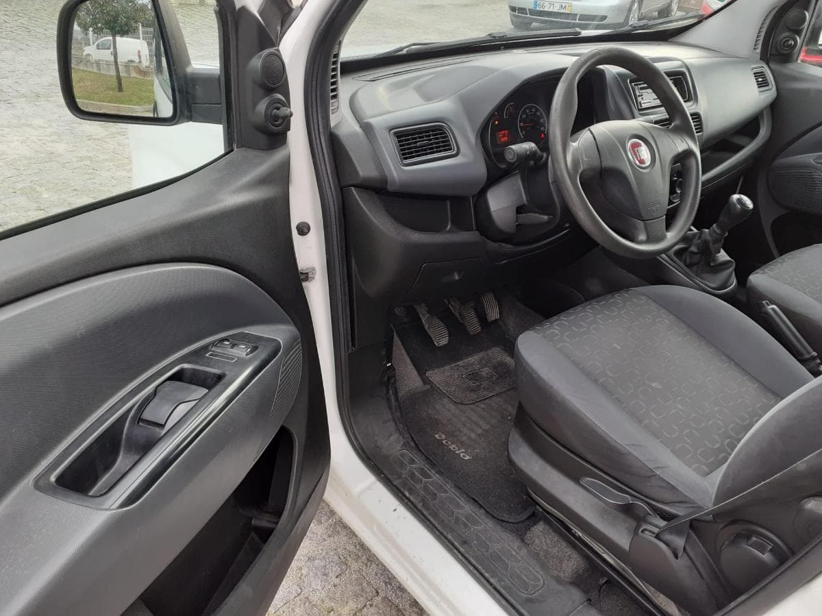 Fiat Doblo Maxi · Ano 2014 — image 7