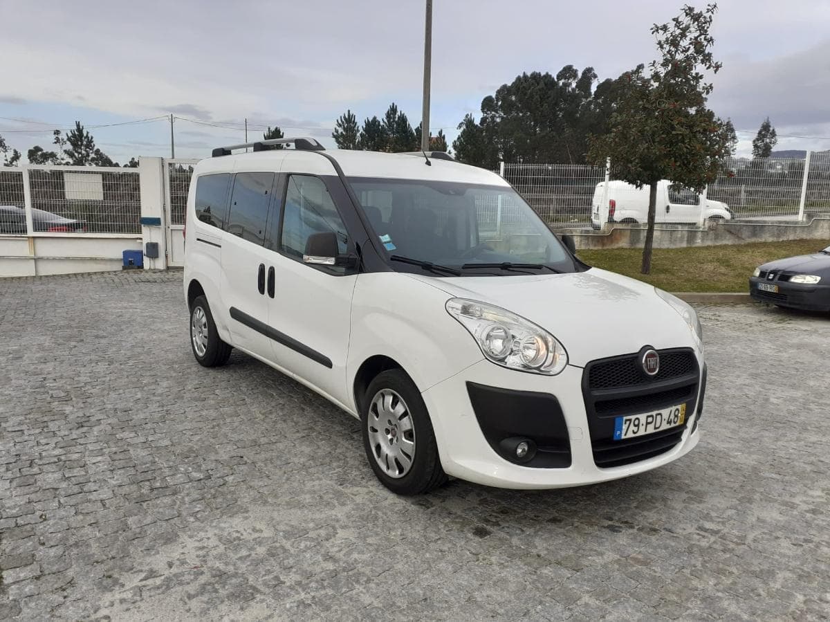 Fiat Doblo Maxi · Ano 2014 — image 1