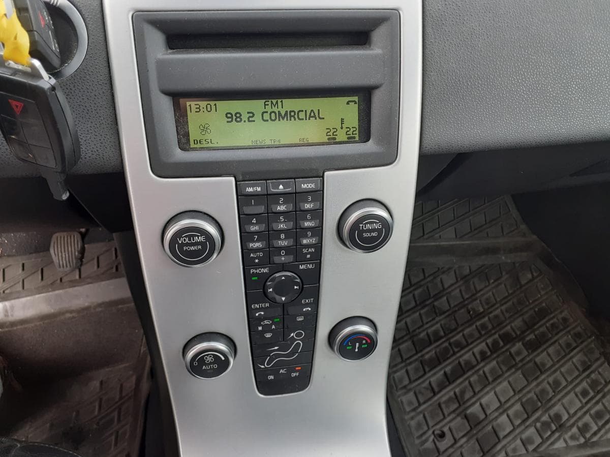 Volvo V50 1.6 D · Ano 2010 — imagem 12