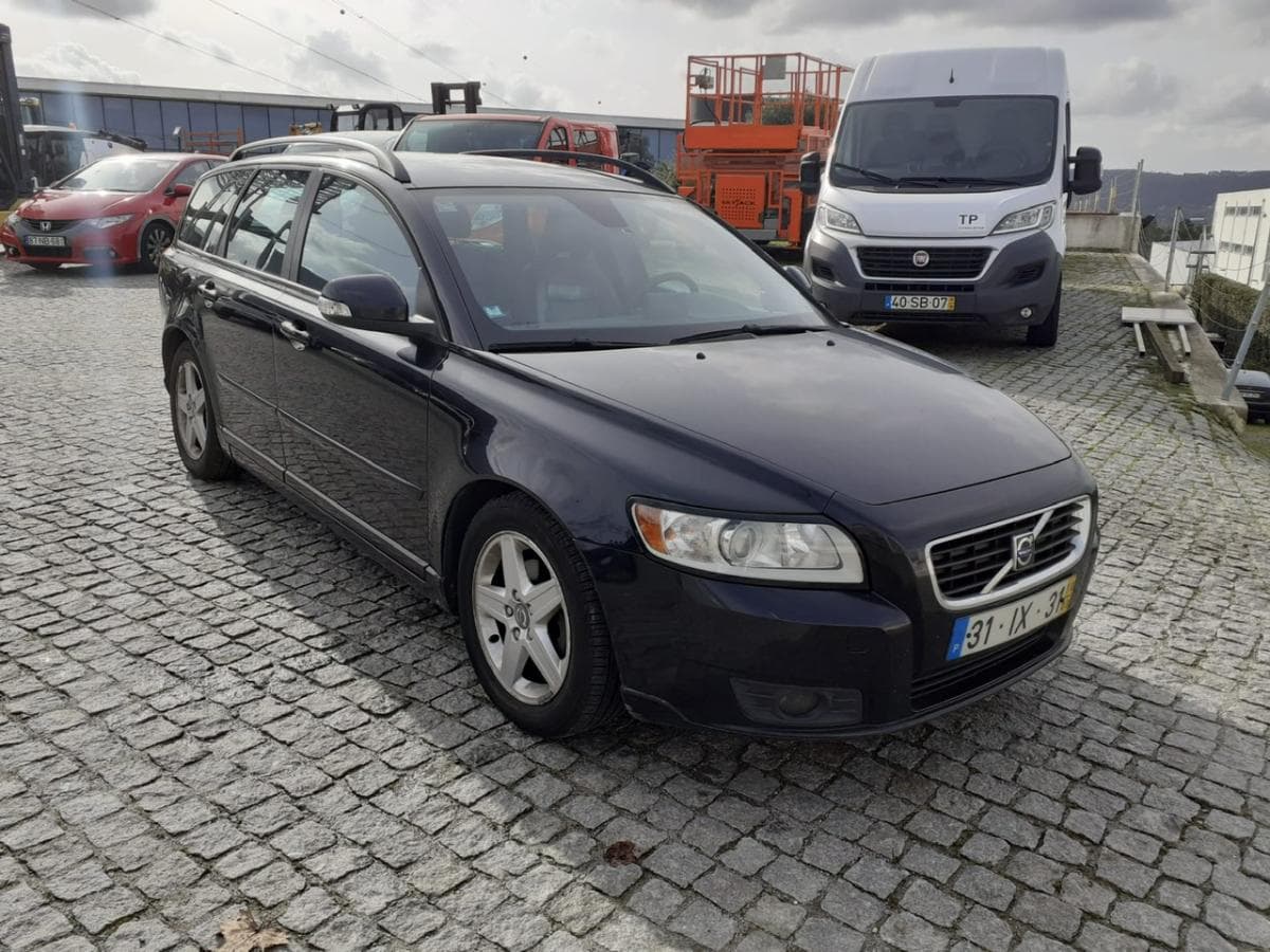 Volvo V50 1.6 D · Ano 2010 — imagem 3