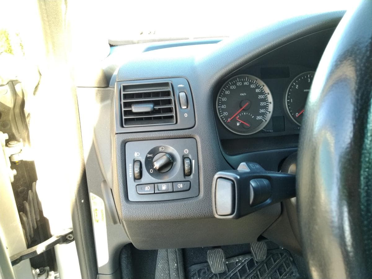 Volvo V50 1.6 D · Ano 2005 — imagen 9