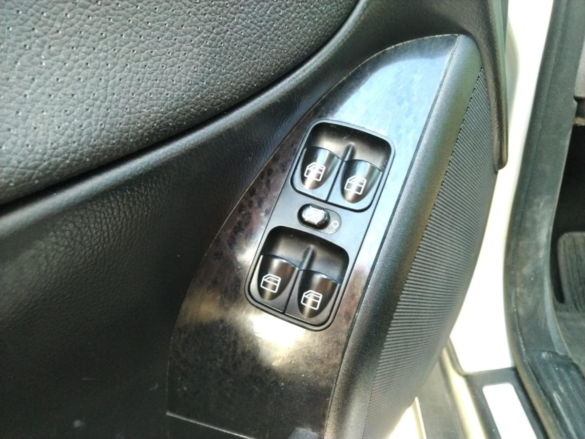 Mercedes-Benz C270 CDI · Ano 2004 — imagen 9