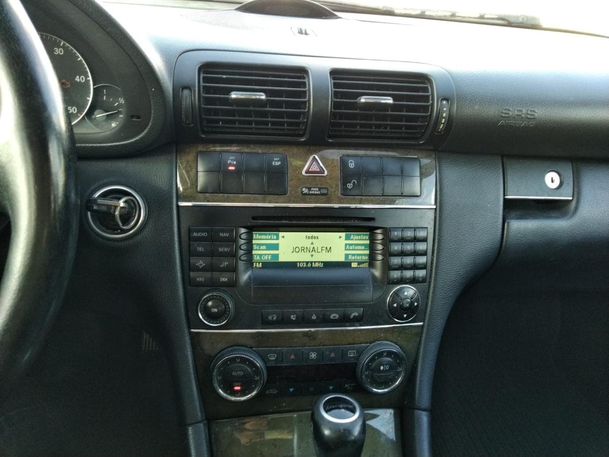 Mercedes-Benz C270 CDI · Ano 2004 — imagen 17