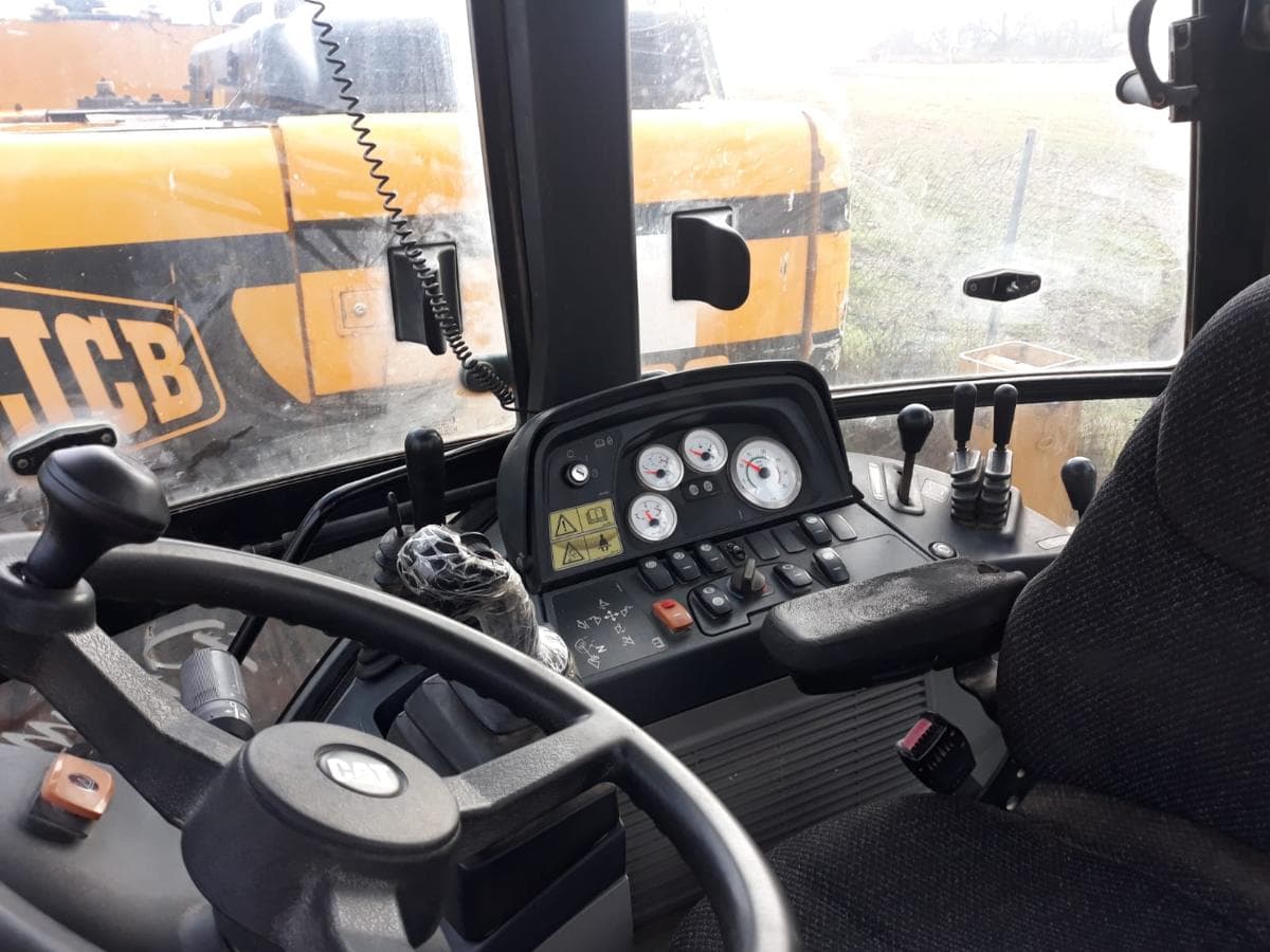 Retroexcavadora Mixta Caterpillar 432E — imagem 6