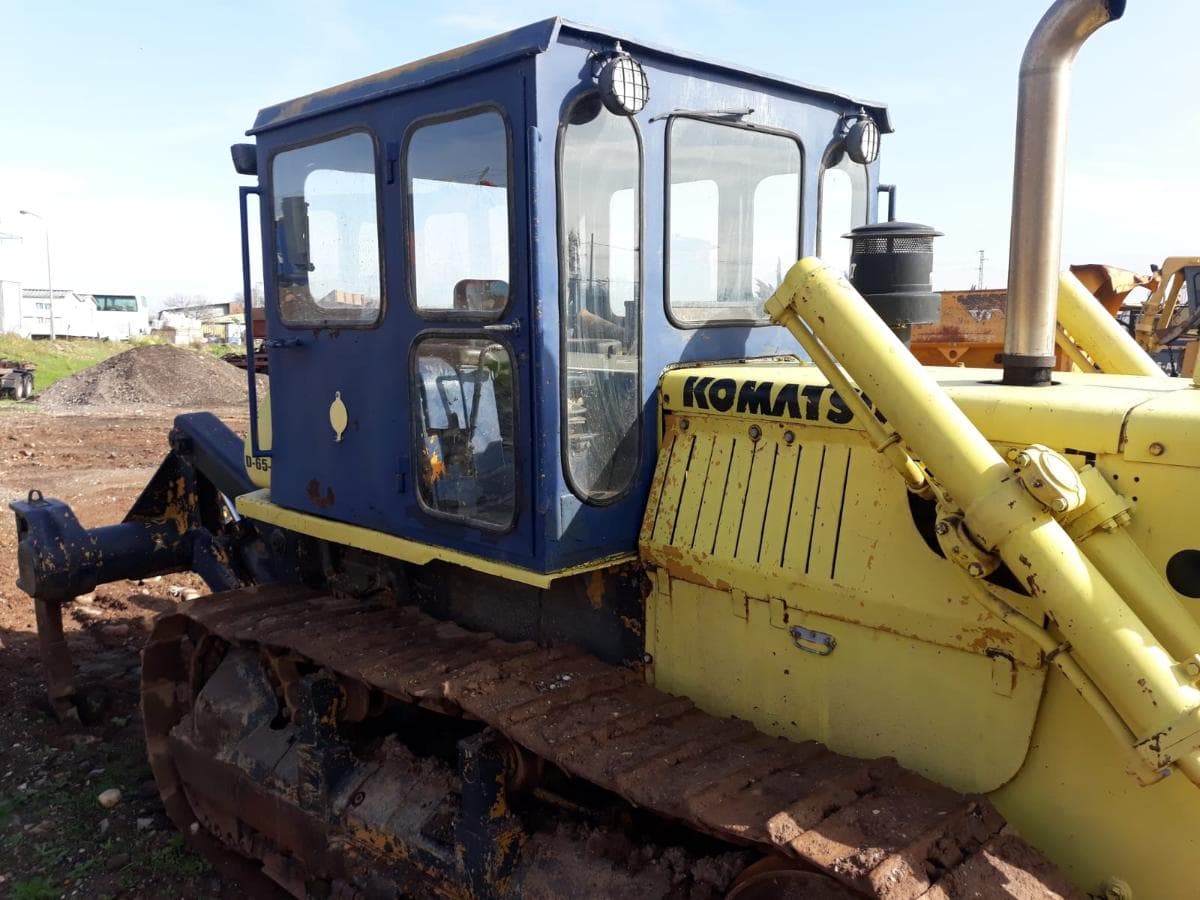 Bulldocer Komatsu D65 — imagem 5