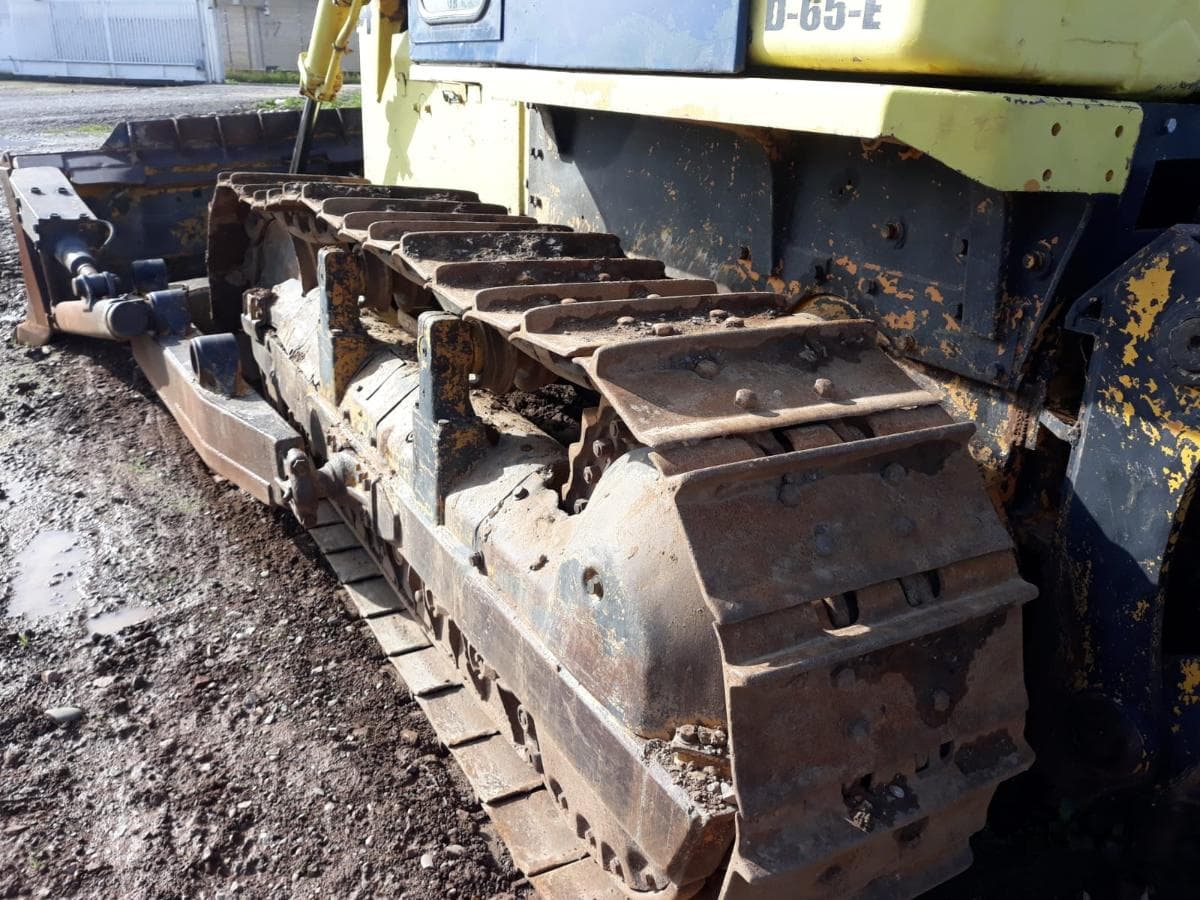 Bulldocer Komatsu D65 — imagem 10