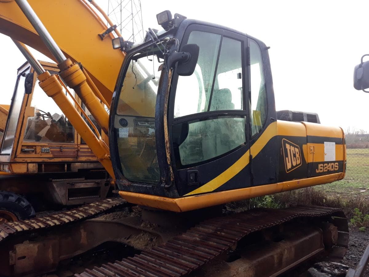 Excavadora JCB 240S — imagem 4