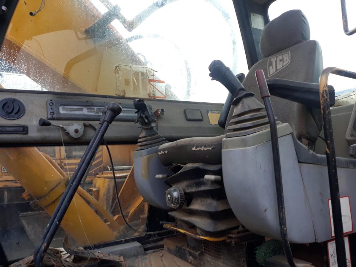 Excavadora JCB 240S — imagem 10