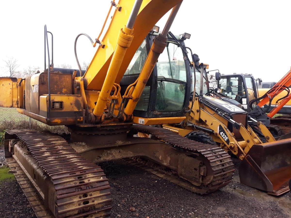 Excavadora JCB 240S — imagem 1
