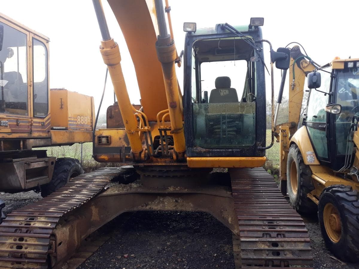 Excavadora JCB 240S — imagem 2