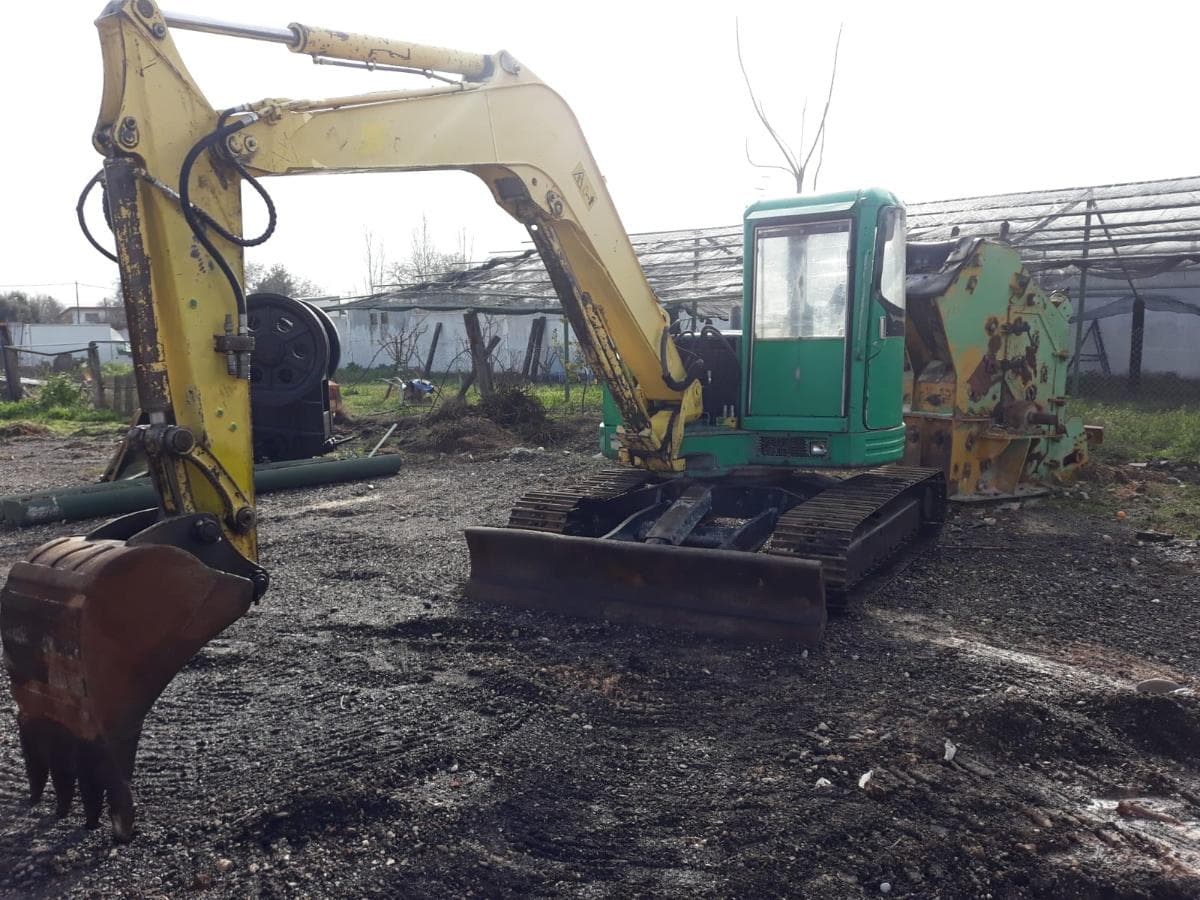 Miniexcavadora Yanmar V10 70