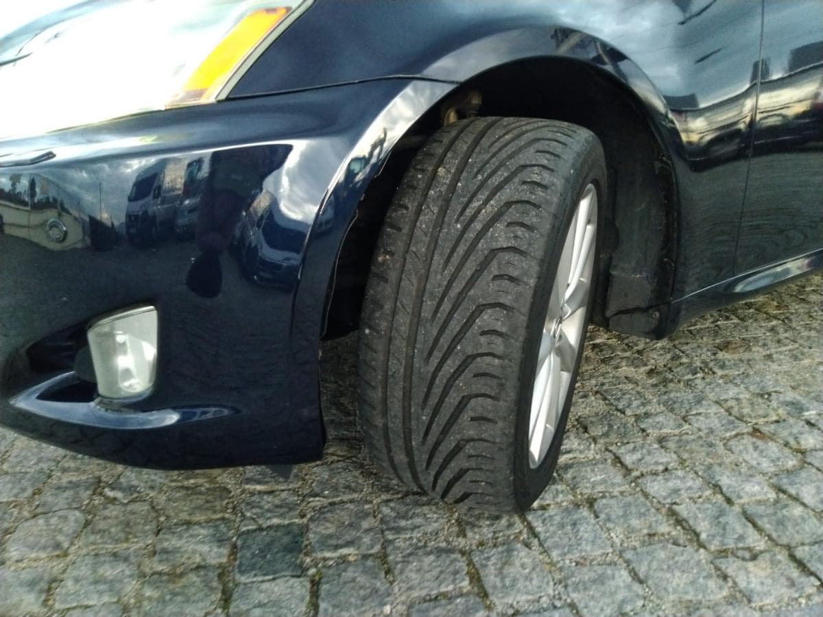Lexus IS 220D · Ano 2009 — imagem 15