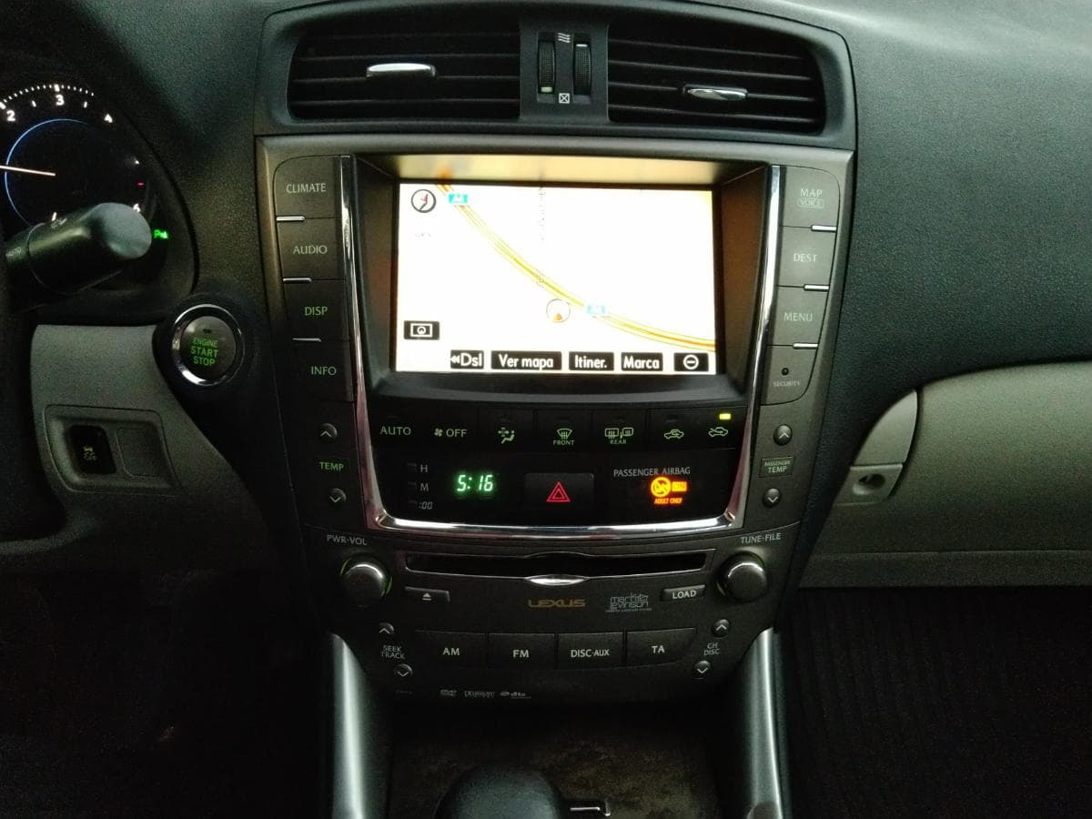 Lexus IS 220D · Ano 2009 — imagem 11