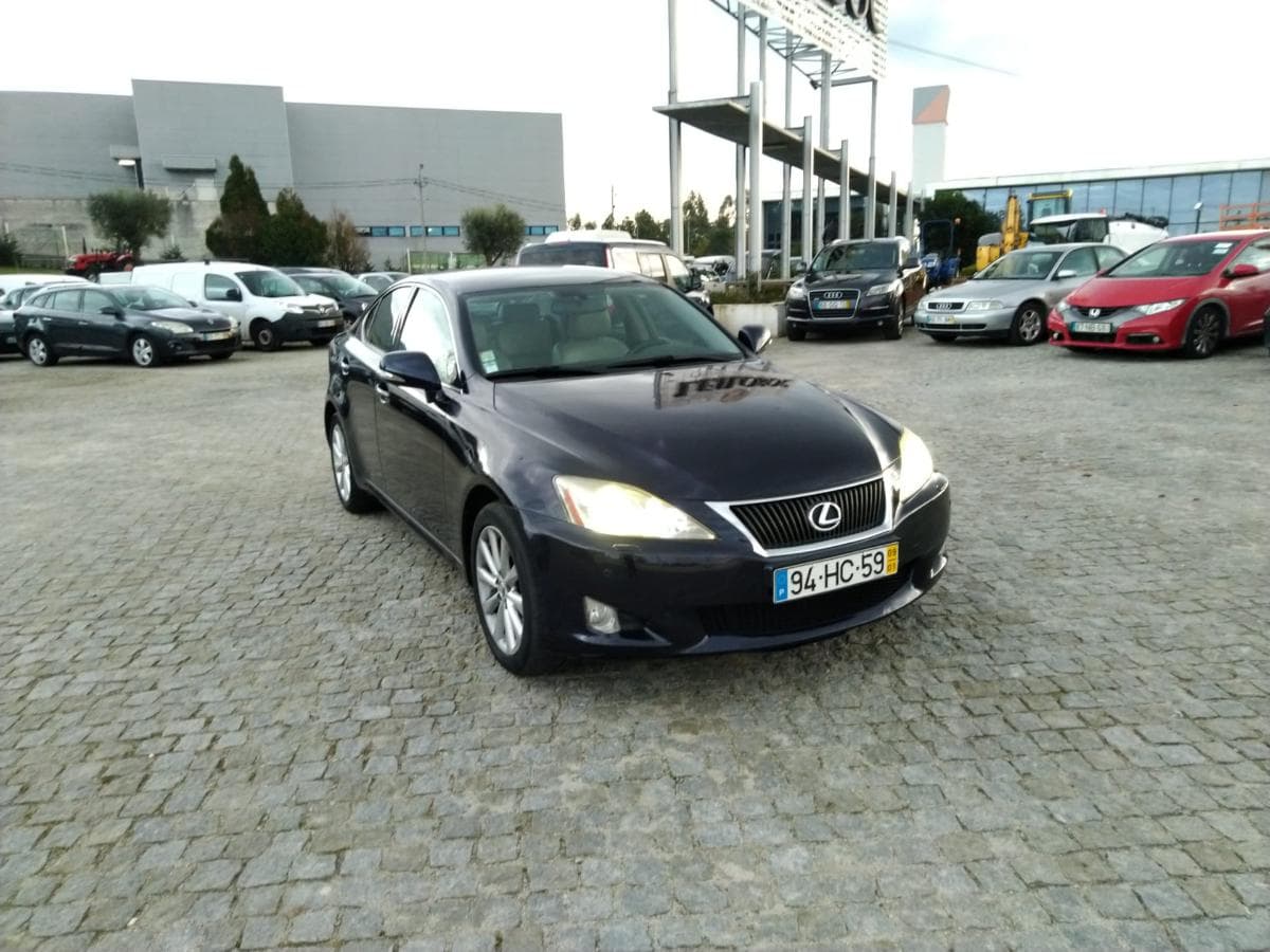 Lexus IS 220D · Ano 2009