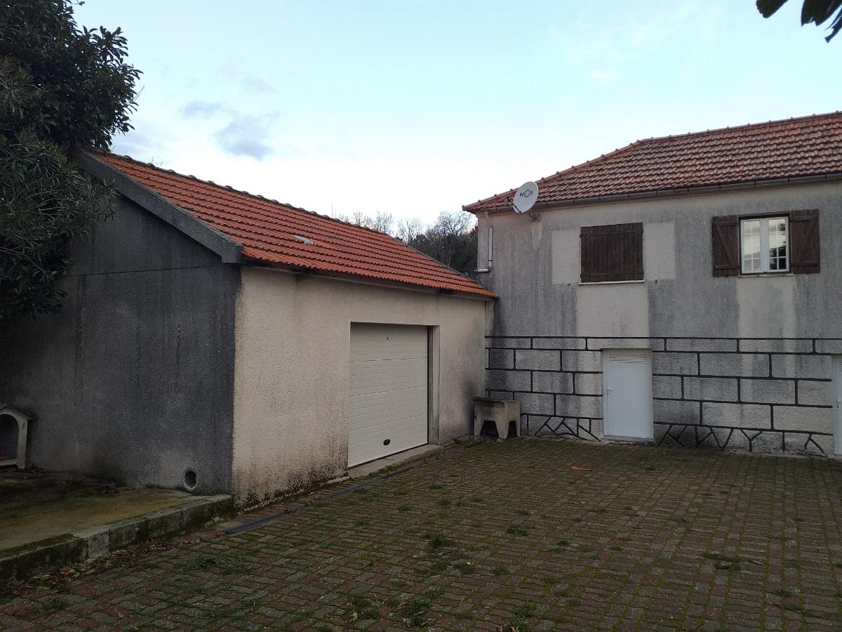 Moradia V4 + Terreno · Paredes de Coura — imagem 16